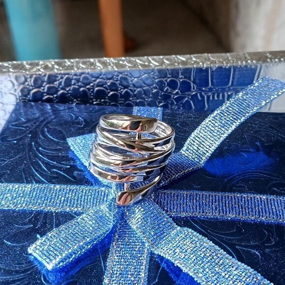 Sterling Silver Vintage Wide Band Ring - Size 7 and 8 - Picture 9 of 12